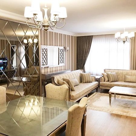 My Fabulous Luxury Home. Historical Part Of The Estambul Exterior foto